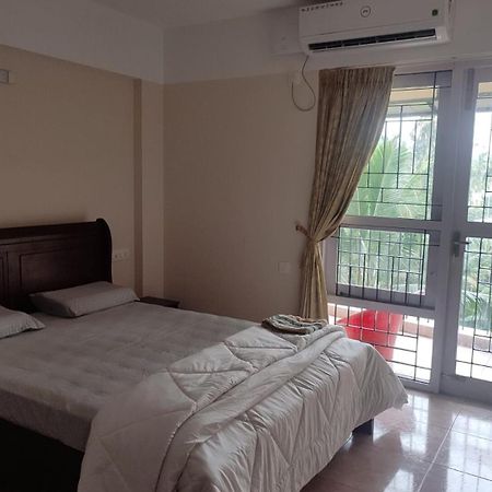 Silver Oaks Flat Sc Golf Links Road Kowdiar Thiruvananthapuram By Probity Ventures Esterno foto
