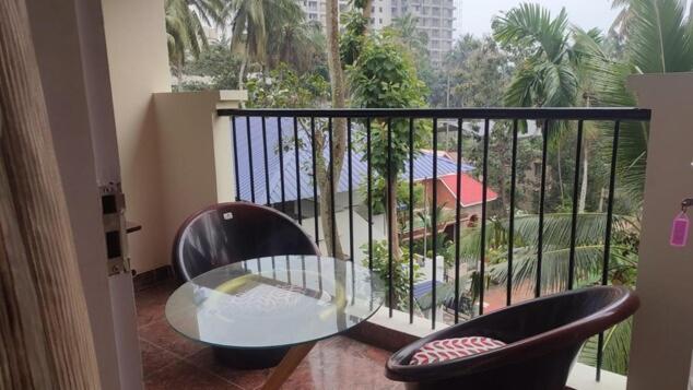 Silver Oaks Flat Sc Golf Links Road Kowdiar Thiruvananthapuram By Probity Ventures Esterno foto