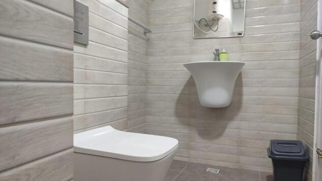 Silver Oaks Flat Sc Golf Links Road Kowdiar Thiruvananthapuram By Probity Ventures Esterno foto